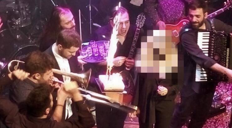 Τα απίθανα γενέθλια πασίγνωστης Κύπριας on stage! 