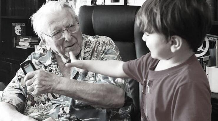 Η συγκινητική παρουσία του μικρού Φοίβου στα 9μερα του Κώστα Βουτσά