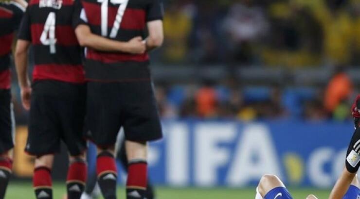 Η Γερμανία διέλυσε την Βραζιλία με 7-1 και πήγε τελικό 