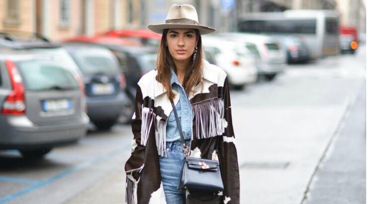 Υιοθέτησε το western chic look και τον χειμώνα