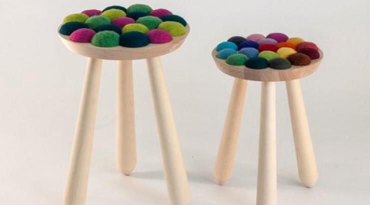 Μάλλινο σκαμπό