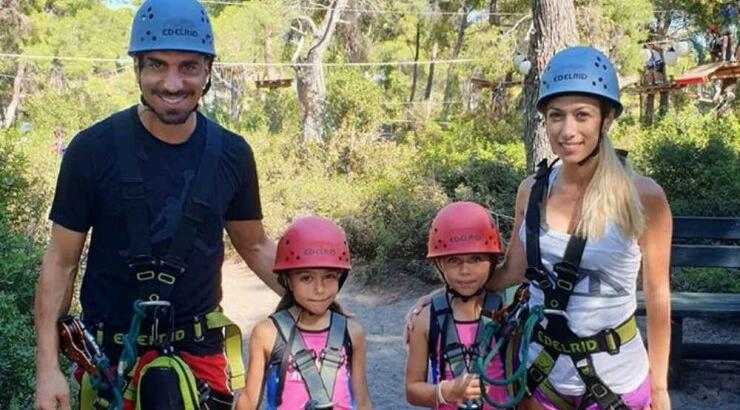 Δείτε τις δίδυμες κόρες του Κωνσταντίνου και της Στέλλας Χαραλαμπίδη να παίζουν μπάσκετ και να πετυχαίνουν καλάθια!