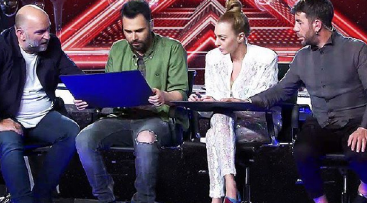 Η ατυχία Κύπριας διαγωνιζόμενης στη σκηνή του "X-Factor" και η απίστευτη ατάκα του Μαζωνάκη!