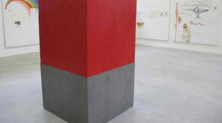 Αυτό το γλυπτό έγινε με 150 κιλά κραγιόν YSL!