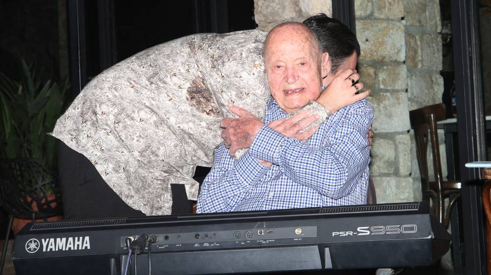 Μαυρίκιος Μαυρικίου: Συγκινεί με την ανάρτησή του για τον ένα χρόνο χωρίς τον Μίμη Πλέσσα