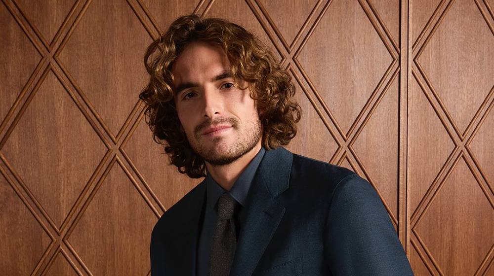 Δικηγόρος Τσιτσιπά: «Δεν ήταν εκείνος στο τιμόνι, το οδηγούσε τρίτο άτομο»