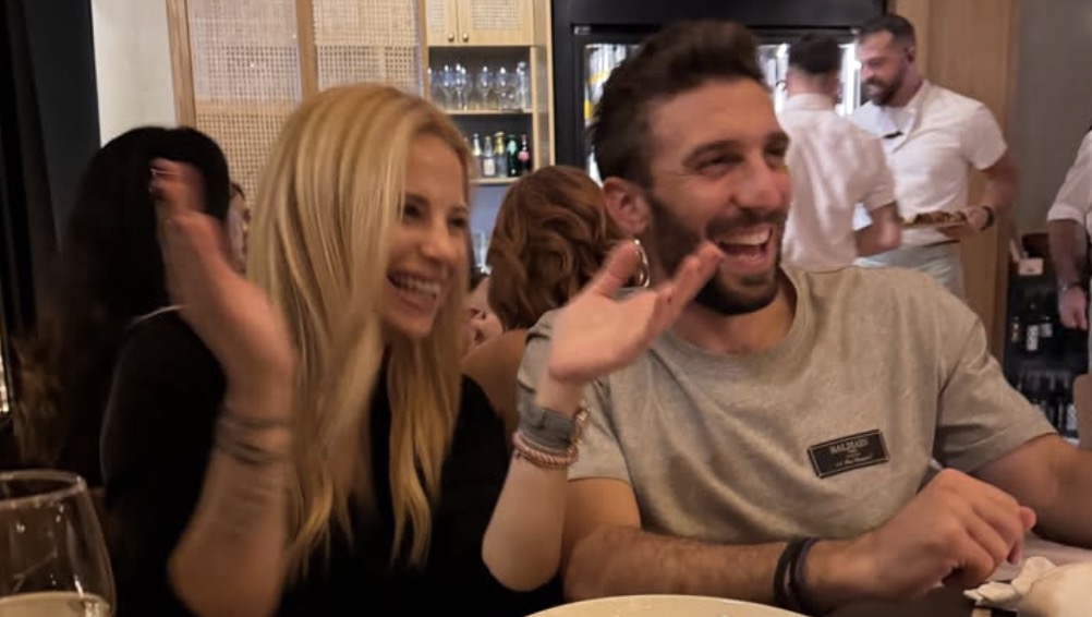 Αριστοτέλους - Εφραίμ: Η αυθόρμητη εικόνα να διασκεδάζουν και οι ευχές στον γιο τους