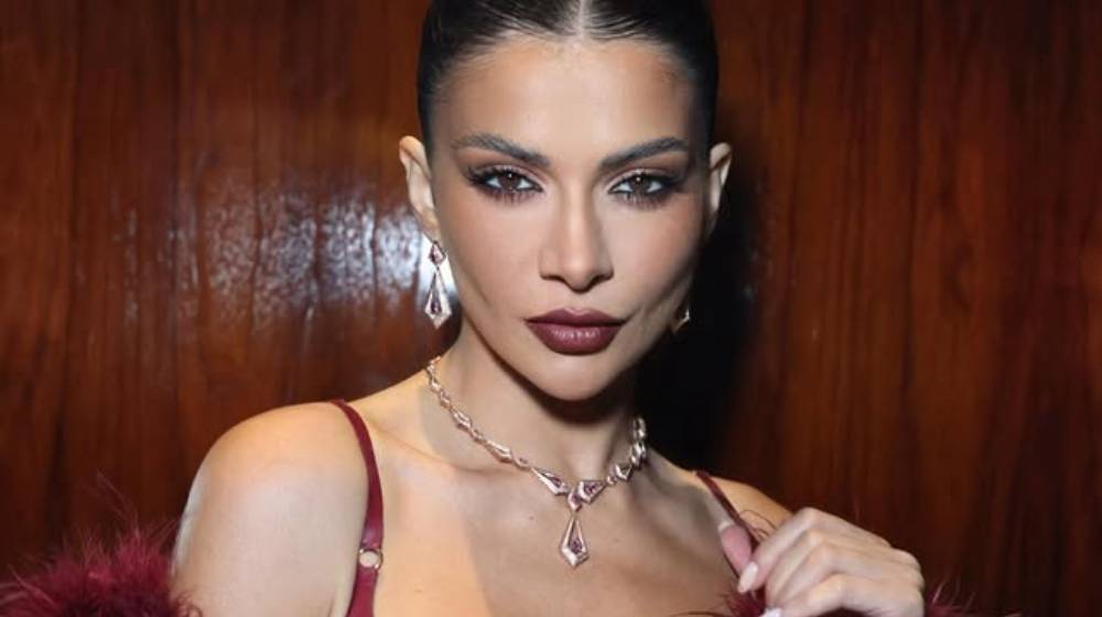 Κριστίν Παναγή: Σου δείχνει το πιο το playful αξεσουάρ των γιορτών που λατρεύουν τα fashion girls