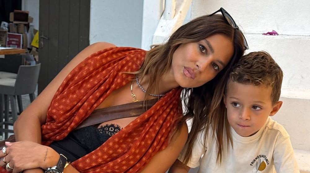 Κωνσταντίνα Ευριπίδου: Ο γιος της μπήκε στην κουζίνα και τους ετοίμασε το βραδινό [βίντεο & εικόνα]