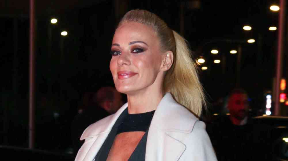 Ζέτα Μακρυπούλια: Η minimal chic εμφάνισή της σε βραδινή έξοδο [εικόνες]