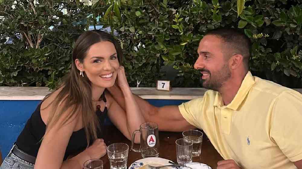 Κρίστη Αγαπίου: Φωτογράφισε τον σύζυγό της να ταΐζει τον νεογέννητο γιο τους 