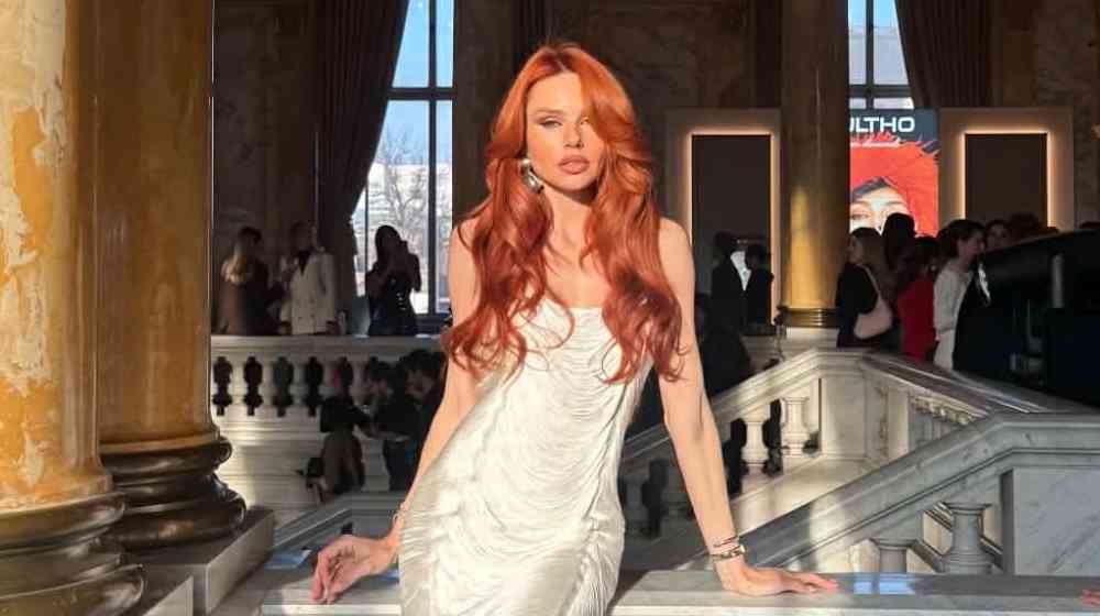 Η Έβελυν Καζαντζόγλου έκανε το πιο chic braid ponytail [εικόνα]