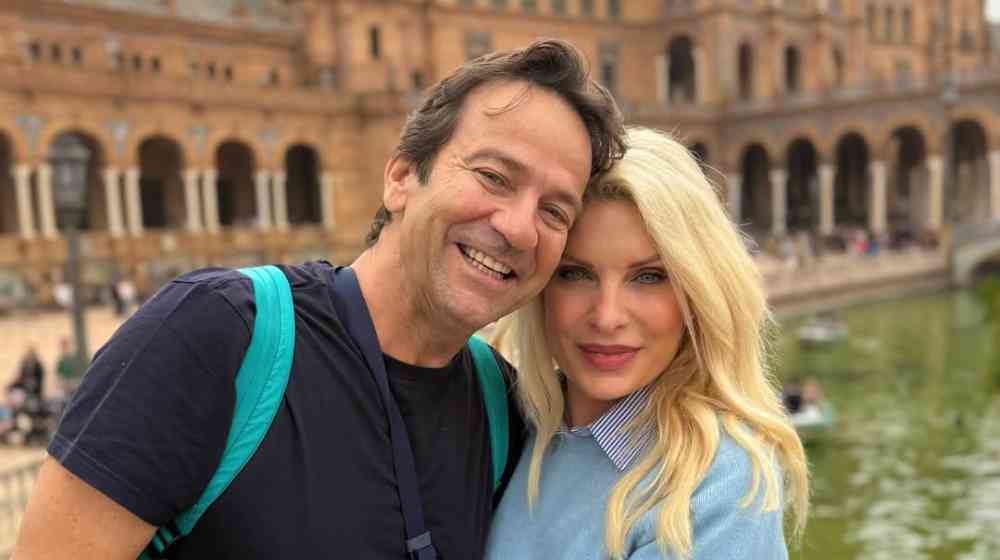 Ελένη Μενεγάκη: Στη Σεβίλλη για Πάσχα με τον σύζυγό της [εικόνες] 