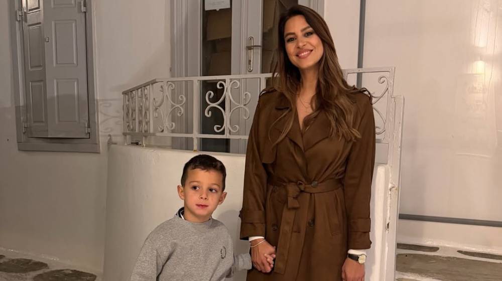 Κωνσταντίνα Ευριπίδου: Η τρυφερή κίνηση του γιου της - Δείτε τι της πρόσφερε [εικόνα]