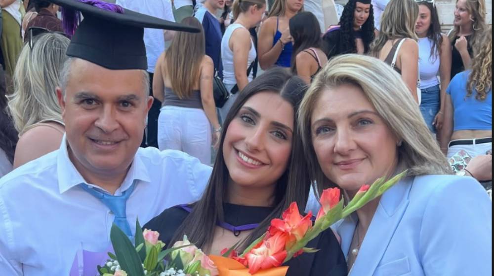 Νικήτας Κυριάκου: Περήφανος στο πλευρό της κόρης του στην αποφοίτησή της [εικόνες]