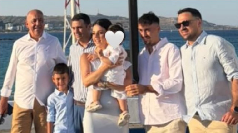 Σάββας Βέργας: Συγκινημένος στη βάφτιση του εγγονού του που πήρε το όνομα του [εικόνα]
