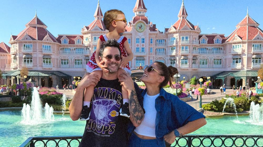 Μαίρη Συνατσάκη - Ίαν Στρατής: «Απόδραση» στη Disneyland με την κόρη τους, Ολίβια [εικόνες]