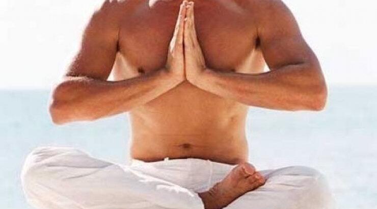 Έλληνας επώνυμος κάνει γιόγκα για να έχει υπομονή με τα παιδιά του!