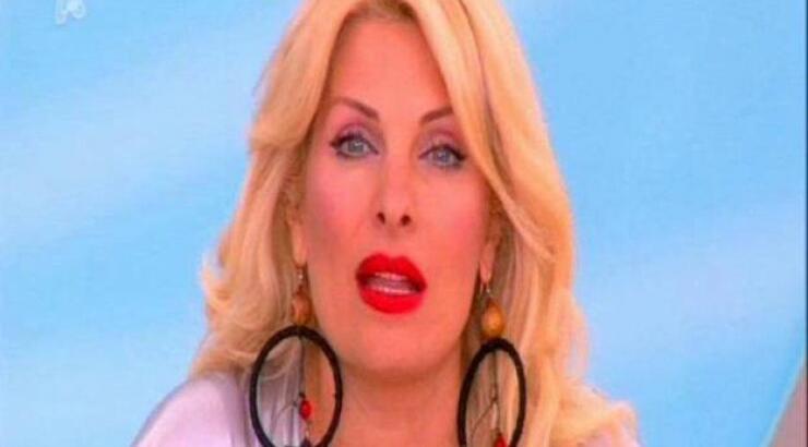 Το αντίο της Ελένης Μενεγάκη στους τηλεθεατές