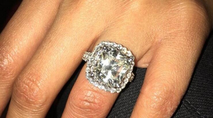 Παντρεύεται πασίγνωστη τραγουδίστρια; 