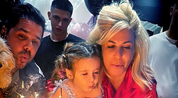 Γιώργος Τσαλίκης: Έσβησε κεράκια με τη σύζυγο του για τα γενέθλια της