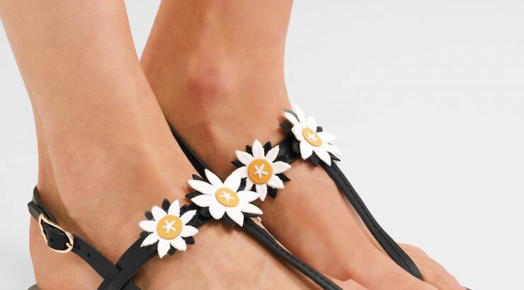 Τα ωραιότερα σανδάλια της Άνοιξης φέρουν ελληνική υπογραφή