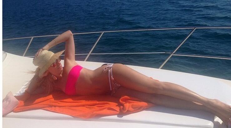 Οι φωτογραφίες που ανέβασαν στα social media επώνυμοι Κύπριοι από τις διακοπές του Δεκαπενταύγουστου 