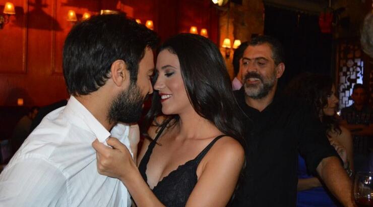 Η φωτογραφία του Ανδρέα Γεωργίου και της Ελένης Βαΐτσου που προκαλεί ερωτήματα