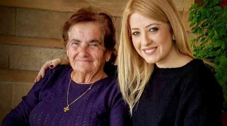 Αννίτα Δημητρίου: Μπήκε στην κουζίνα και έφτιαξε φλαούνες με τη γιαγιά της [εικόνα]