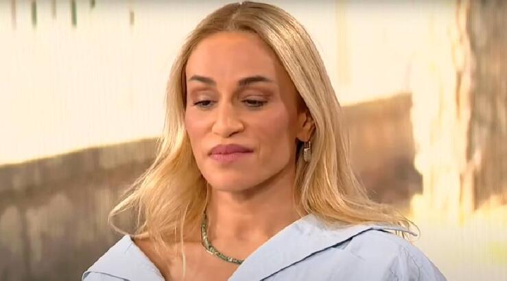 Καρολίνα Πελενδρίτου: Αποκάλυψε τι συνέβη με τον οδηγό ταξί μετά τον έντονο διάλογό τους [βίντεο]