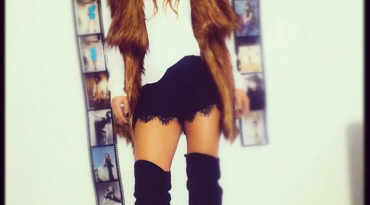 Τα απίστευτα σέξι πόδια Κύπριας μοντέλου