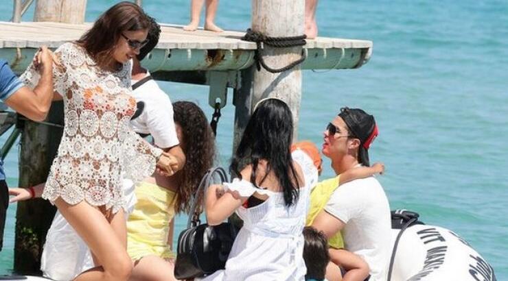 Xαμός στην Ελούντα με την άφιξη του Cristiano Ronaldo και Irina Shayk