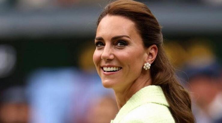 Kate Middleton: Η δημόσια εμφάνιση με tailored φόρεμα