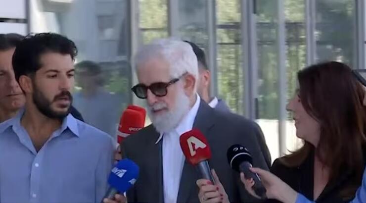 Ο εισαγγελέας πρότεινε την αθώωση Φιλιππίδη και για τη δεύτερη καταγγέλλουσα - Η αγκαλιά της συζύγου του