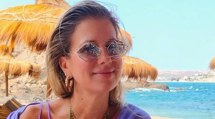 Αννίτα Ρίττερ: Το σύνολο με τον ανατρεπτικό συνδυασμό που δημιούργησε στις διακοπές στο Saint Tropez