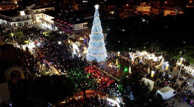 Πλήθος κόσμου στη Χριστουγεννιάτικη Φωταγώγηση του Δήμου Παραλιμνίου