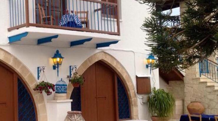 Πού θα φας κυπριακό μεζέ με €9.90