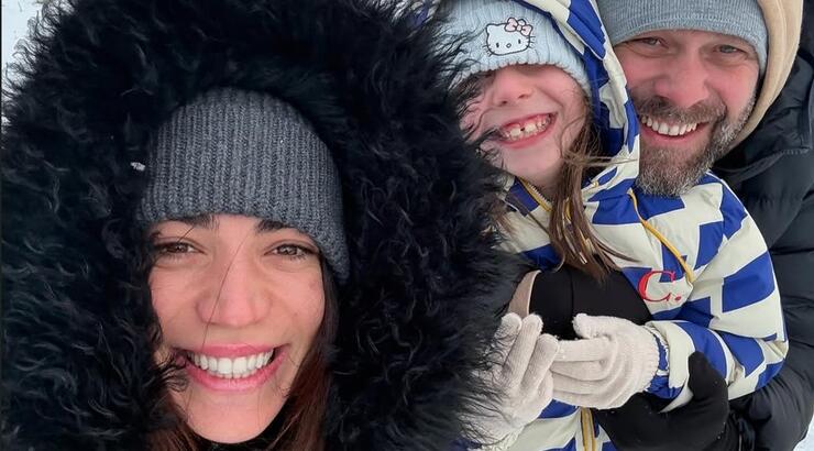 Ήβη Αδάμου - Μιχάλης Κουινέλης: Πήγαν στα χιόνια με την κόρη τους [εικόνες]