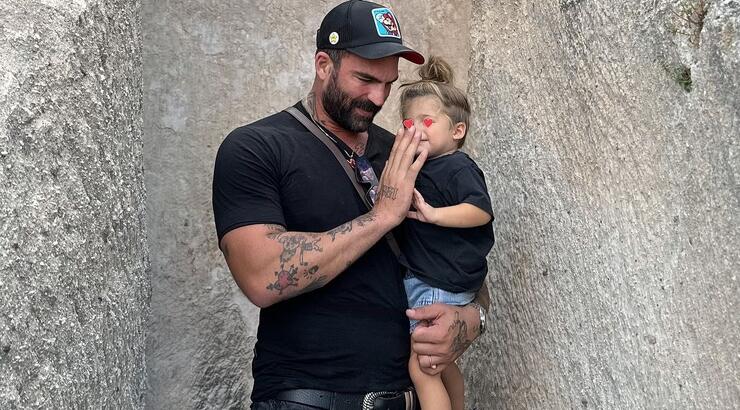 Δημήτρης Αλεξάνδρου: Γιόρτασε τα 38α γενέθλια του με τον γιο του Πάρη [βίντεο]