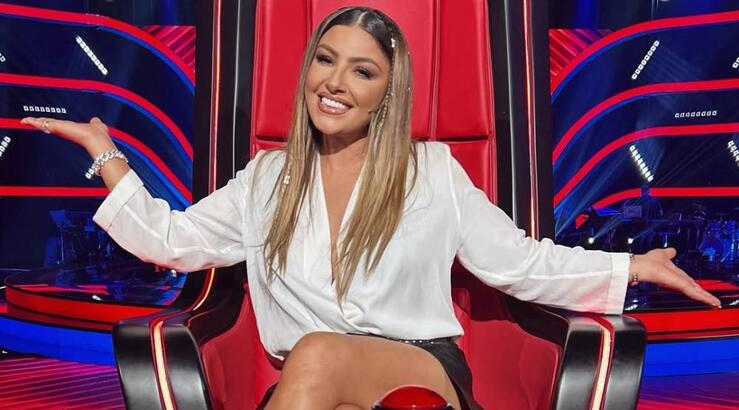 Έλενα Παπαρίζου: Το εντυπωσιακό Έφη Παπαϊωάννου φόρεμα στο “The Voice”