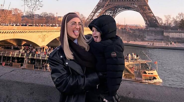 Ιωάννα Τούνη: «Έχω να δηλώσω για πάντα ερωτευμένη με τον γιο μου» [εικόνα]