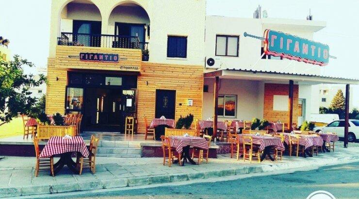 Κάτι… γιγάντιο άνοιξε στη Λάρνακα