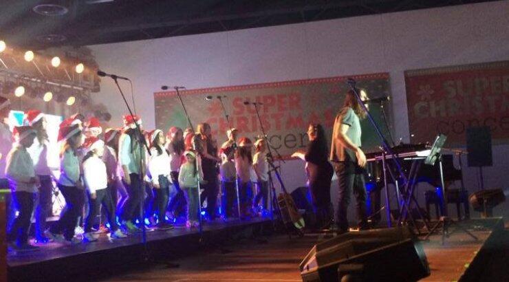 Ευριδίκη & Δημήτρης Κοργιαλάς: Ροκ νότα στο Super Christmas Concert [video]