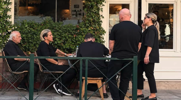 Οικογένεια Μαζωνάκη: Δείτε που πήγαν αμέσως μετά την ταφή [εικόνα]