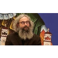 Aγνώριστος ο Άρης Σερβετάλης: Με μακριά μαλλιά και γένια για να υποδυθεί τον Άγιο Ιωσήφ [βίντεο]