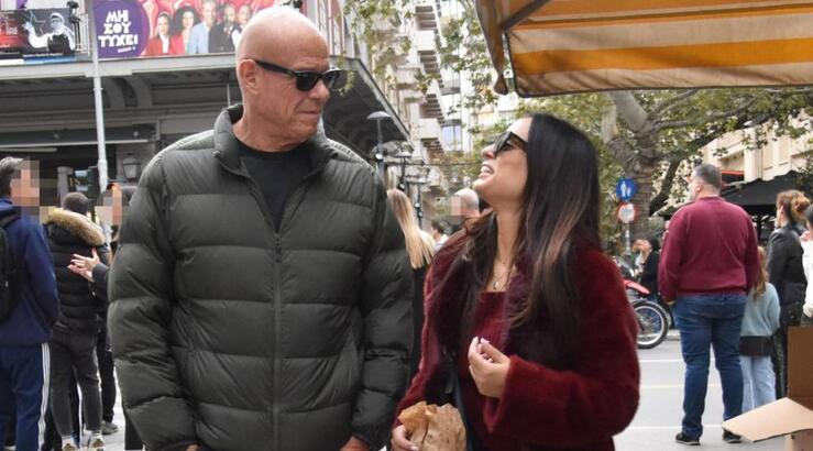 Ελπίδα Ιακωβίδου – Τζώνη Καλημέρης: Η βόλτα τους στο λιμανάκι της Πάφου [βίντεο]