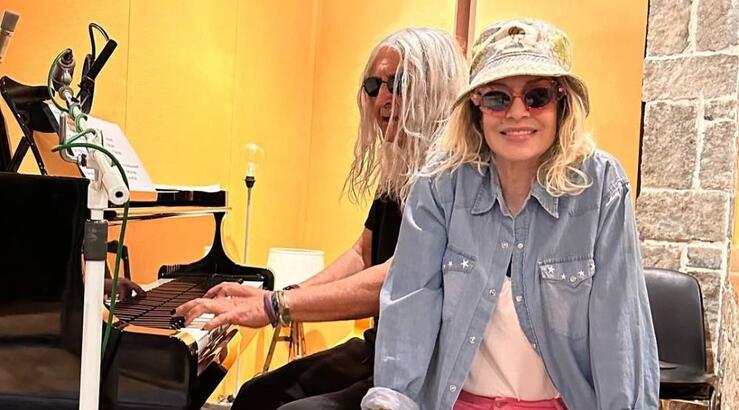 Καρβέλας για Βίσση: «Τη βρήκα στην τουαλέτα, καθόταν στη λεκάνη και έκλαιγε» [βίντεο]