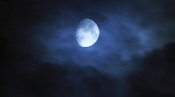 Η Σελήνη βρίσκεται στον Αιγόκερω