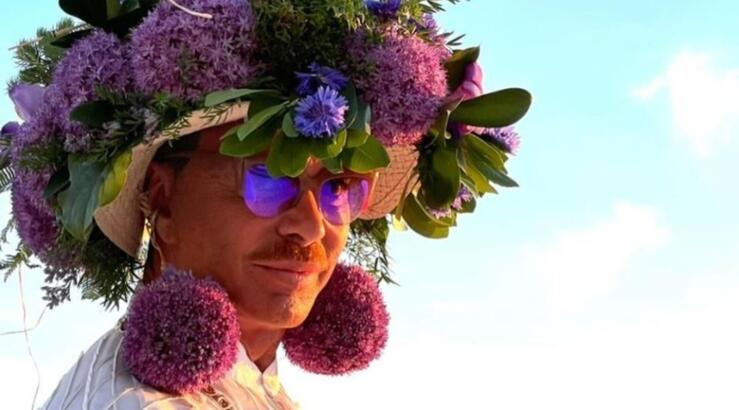 Λάκης Γαβαλάς: Μοναχοί τον ρώτησαν αν είναι άνδρας ή γυναίκα - Η αντίδραση που είχε [βίντεο]