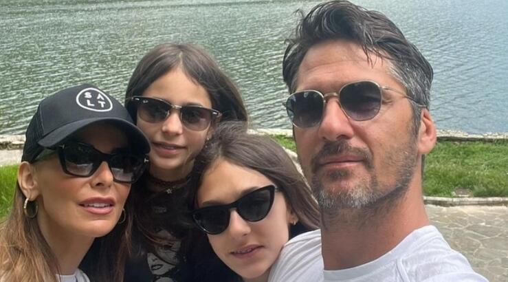 Μπέττυ Μαγγίρα: Όσα εξομολογήθηκε για τον σύζυγό της και τις κόρες τους [βίντεο]